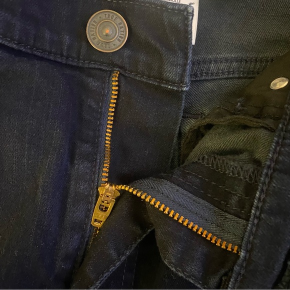 TRUE NATION TAPERED FIT JEAN 42x32 EUC - Picture 3 of 4